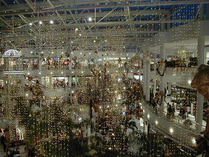 Christmas lights in Pentagon City mall<br>Location: <a href="https://www.google.com/maps/search/?api=1&query=38.8631,-77.0604" target="_new">Pentagon City mall</a>